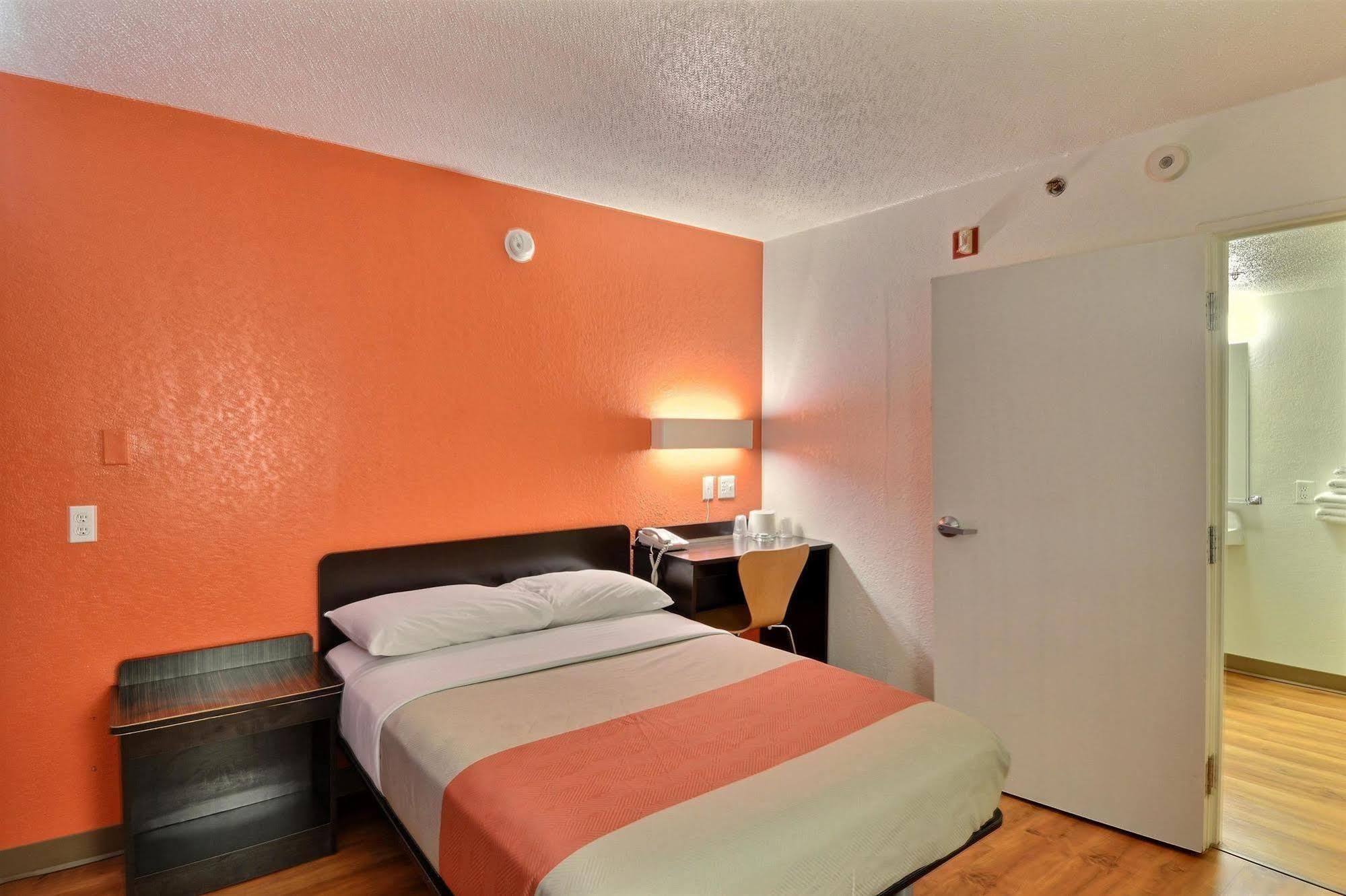 Motel 6-Tewksbury, Ma - Boston Exterior photo